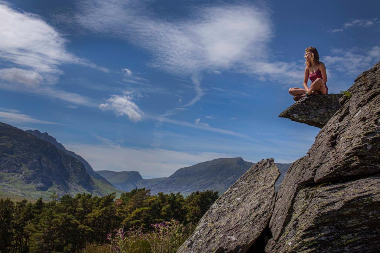 Mountain Church Capel Curig Bagian luar foto